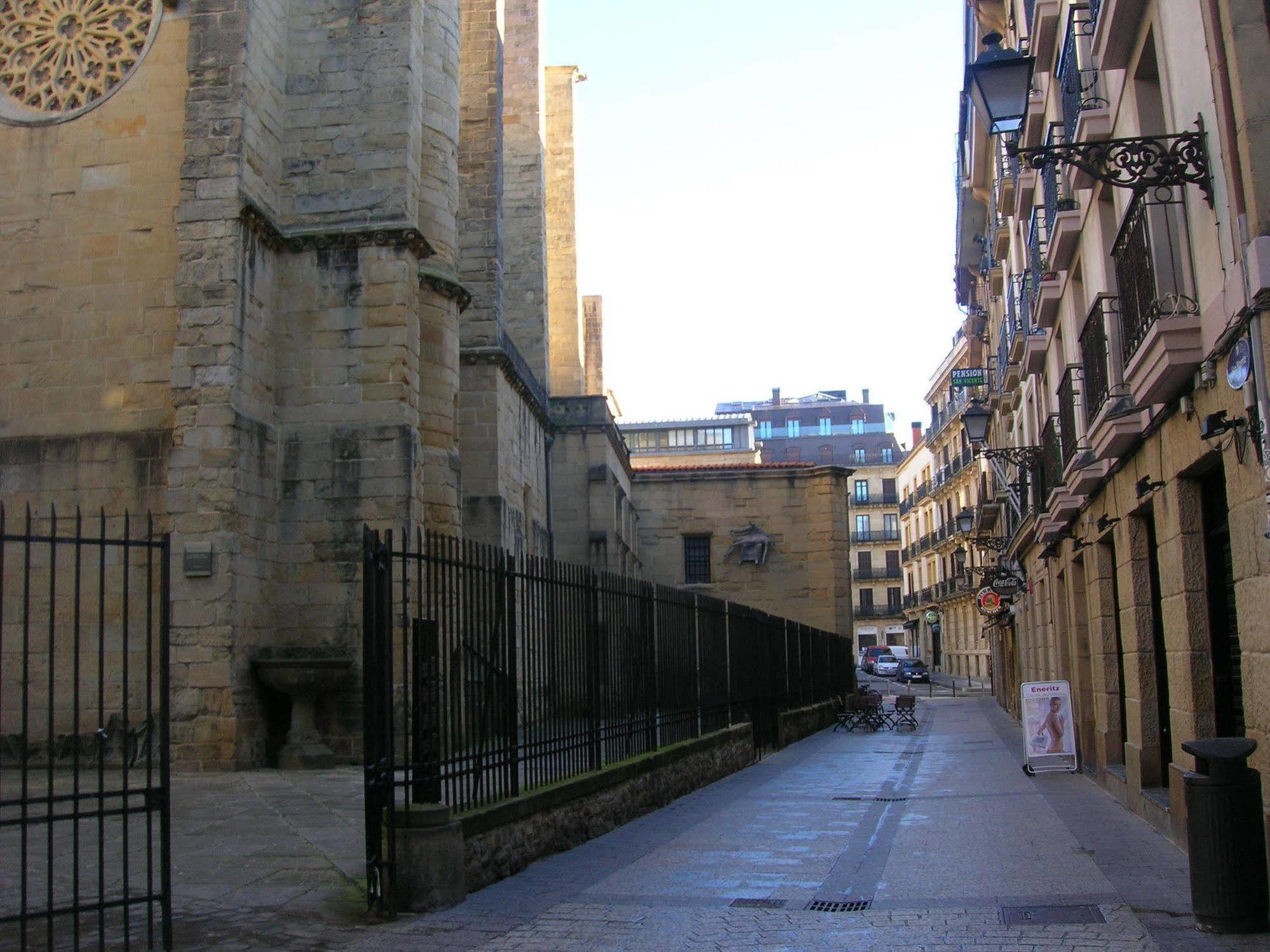 Pension San Vicente San Sebastian Exterior photo